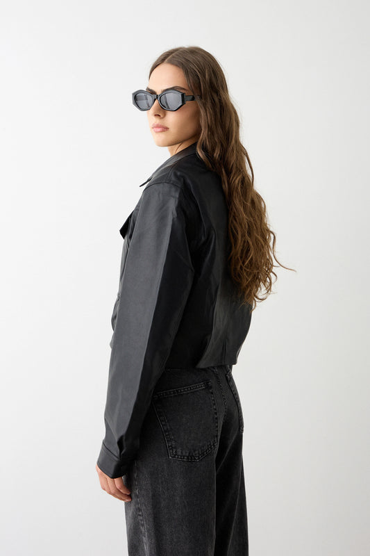 Chaqueta corta efecto piel negra BSB — vista lateral