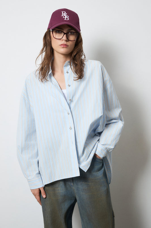 Detalle de Camisa de algodón de BSB en color azul cielo