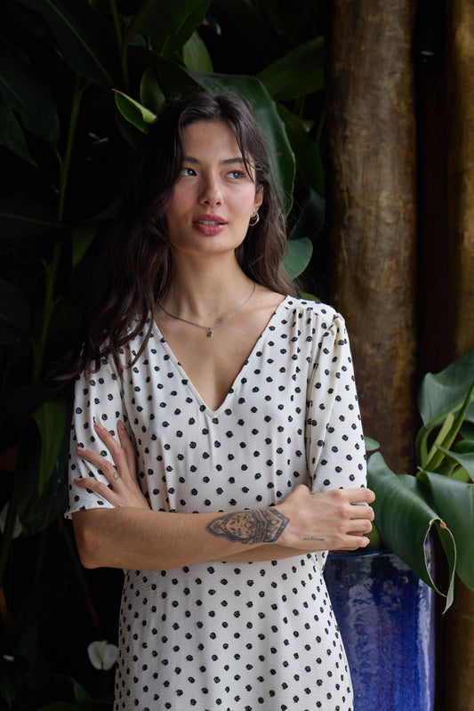 Vista de vestido ICHI IHZABBY con estampado geométrico