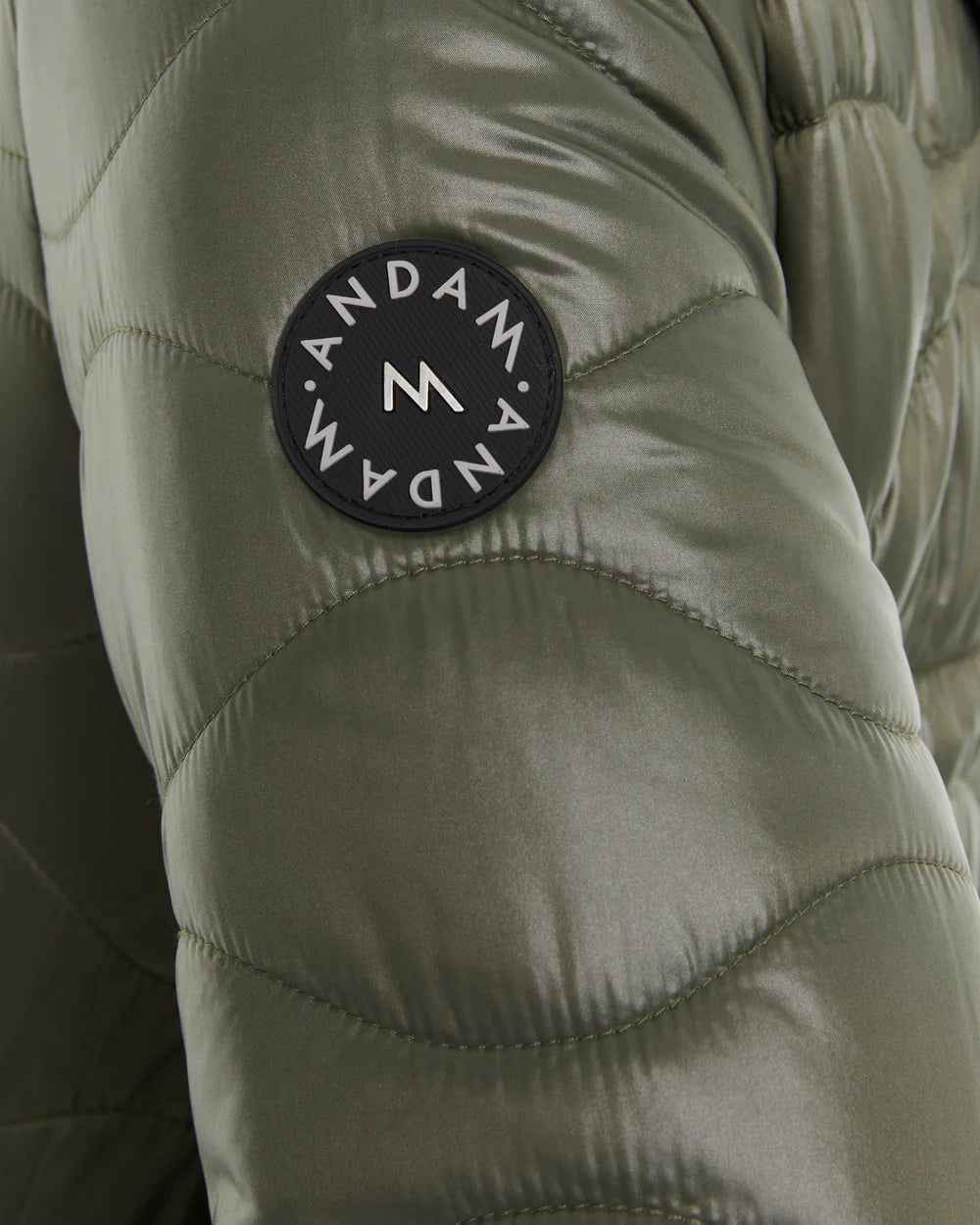 Parka reversible “Andam” — lado negro mate