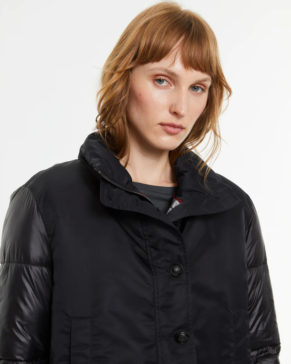 Parka acolchada corta — vista frontal