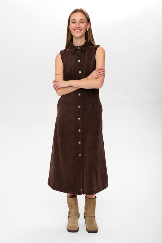 Vestido midi sin mangas abotonado — Nuthea Dress