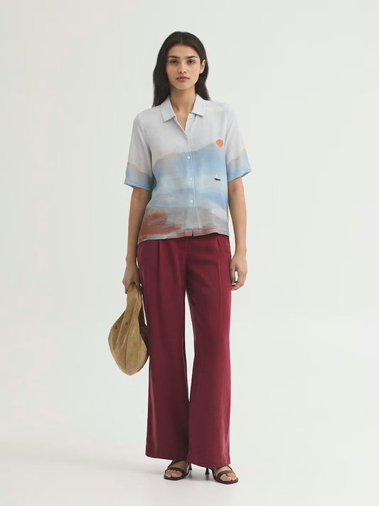 Pantalón de Tencel con pinzas de Nice Things en color berenjena