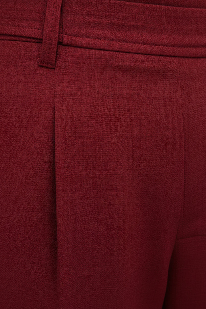Bermuda de vestir roja Andam para mujer con silueta fluida
