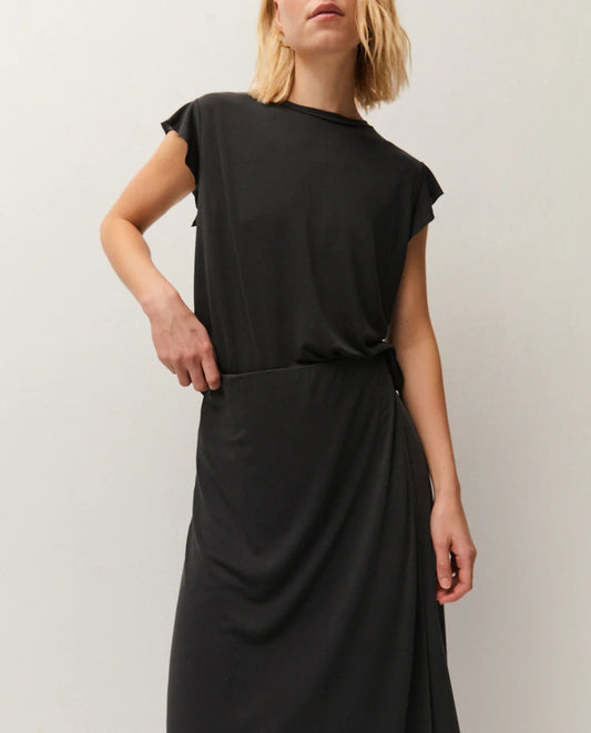 Falda midi con corte