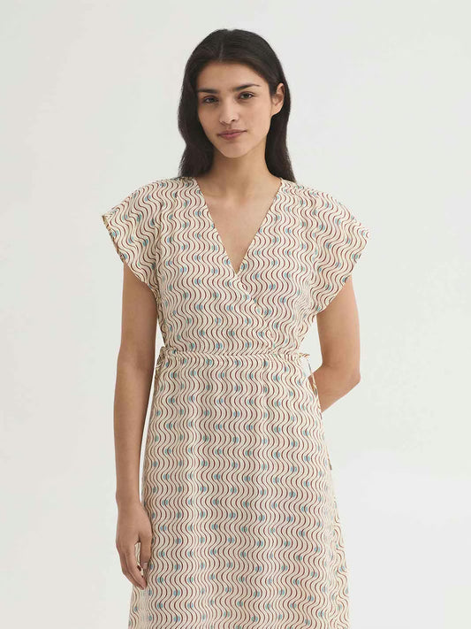 Vestido midi Hellenic Waves de Nice Things en color crudo