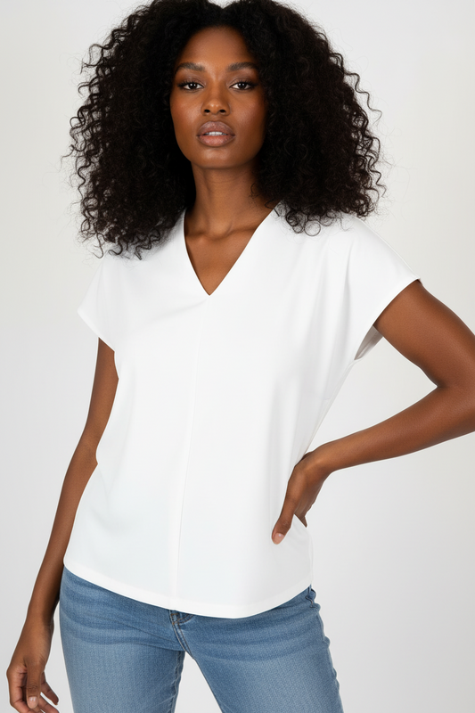 Vista de camiseta Marinello blanca con escote en pico