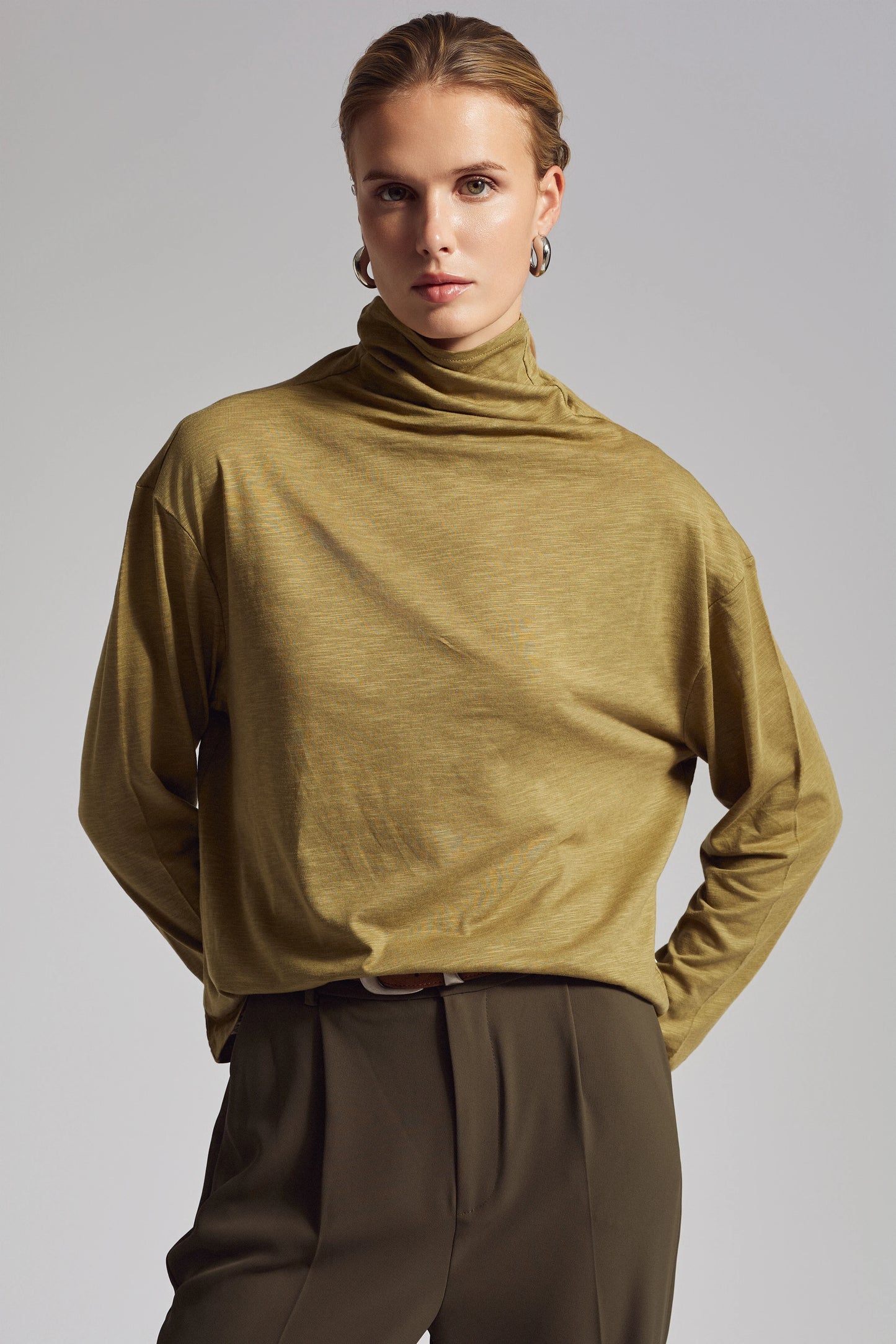 Blusa manga larga cuello alto