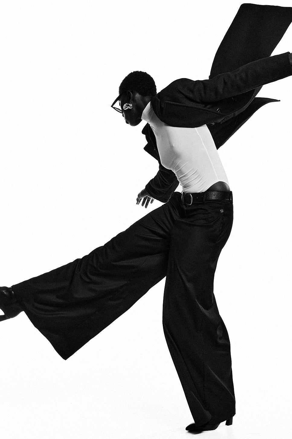 Look completo con pantalón palazzo BSB — movimiento elegante