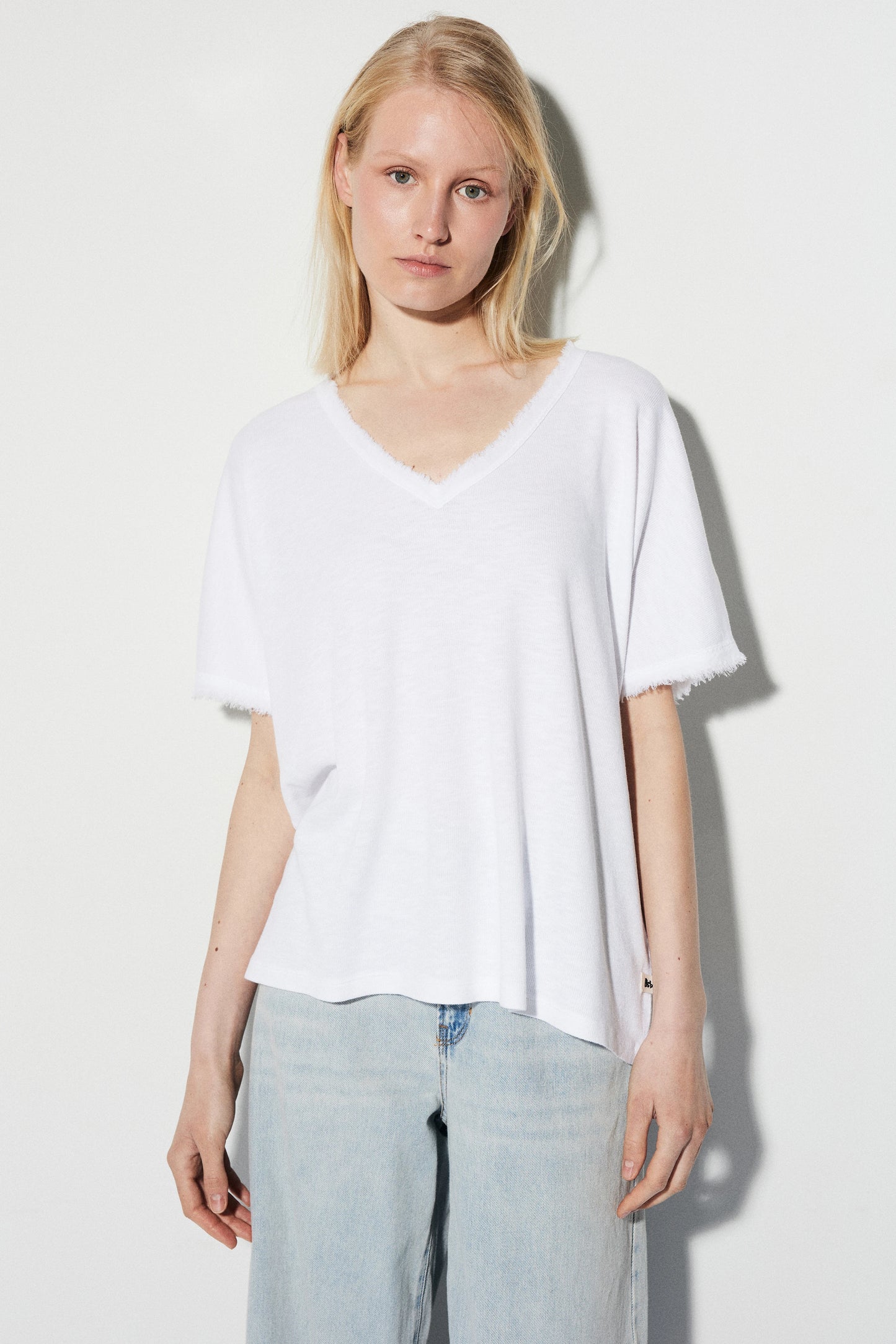 Blusa blanca de algodón ligero BSB para mujer