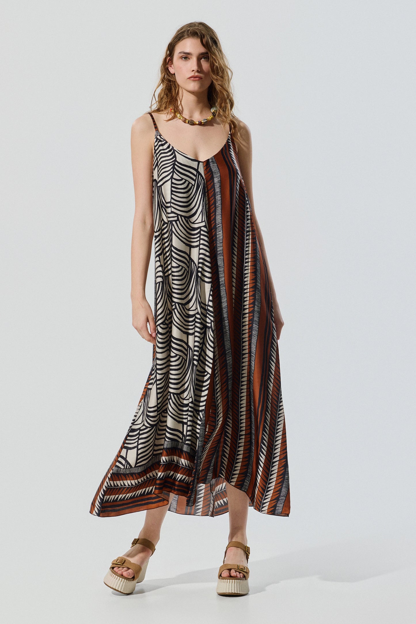 Vestido largo estampado BSB de tirantes para mujer