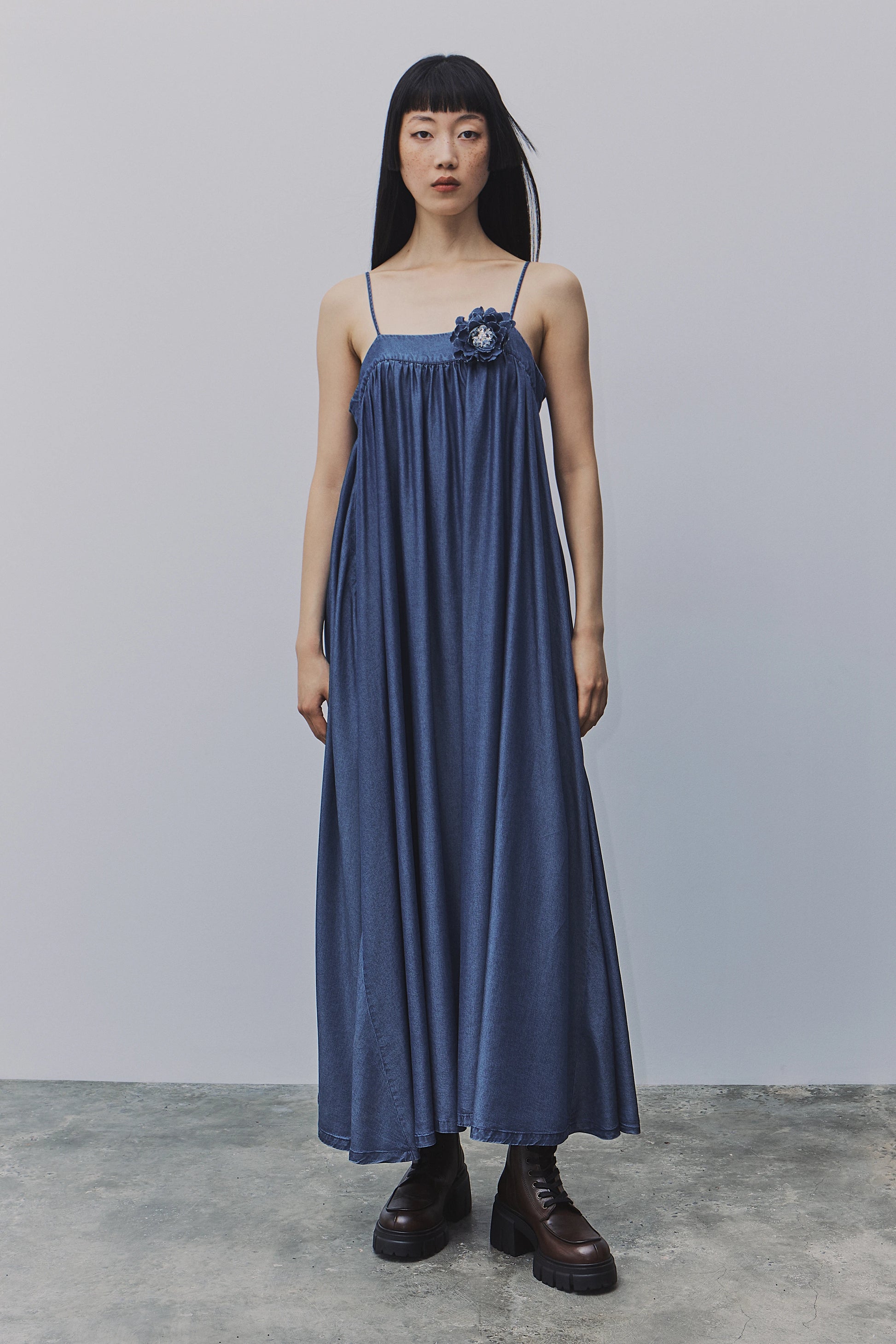 Detalle de Vestido de lyocell de BSB