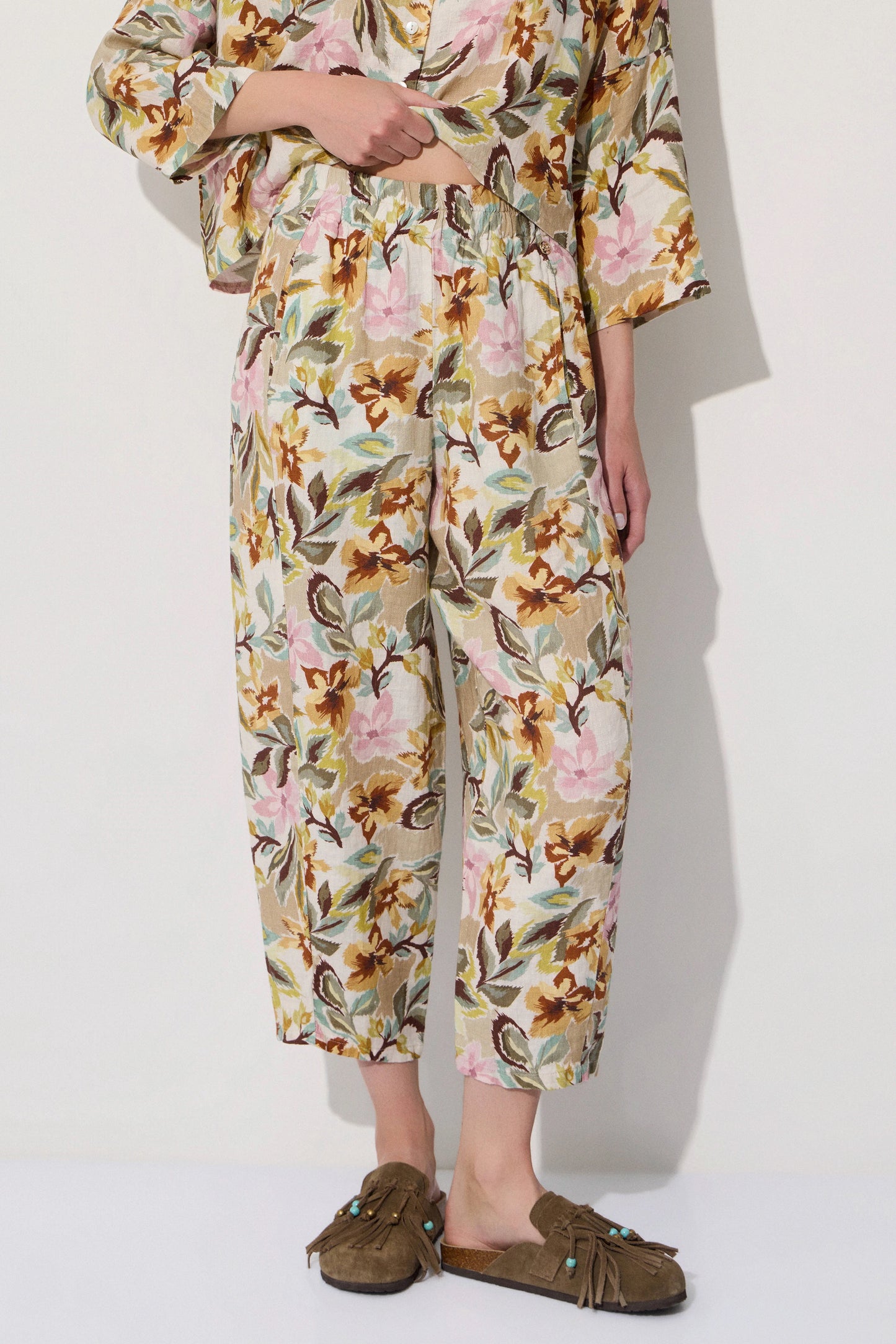 Pantalón estampado de corte relajado