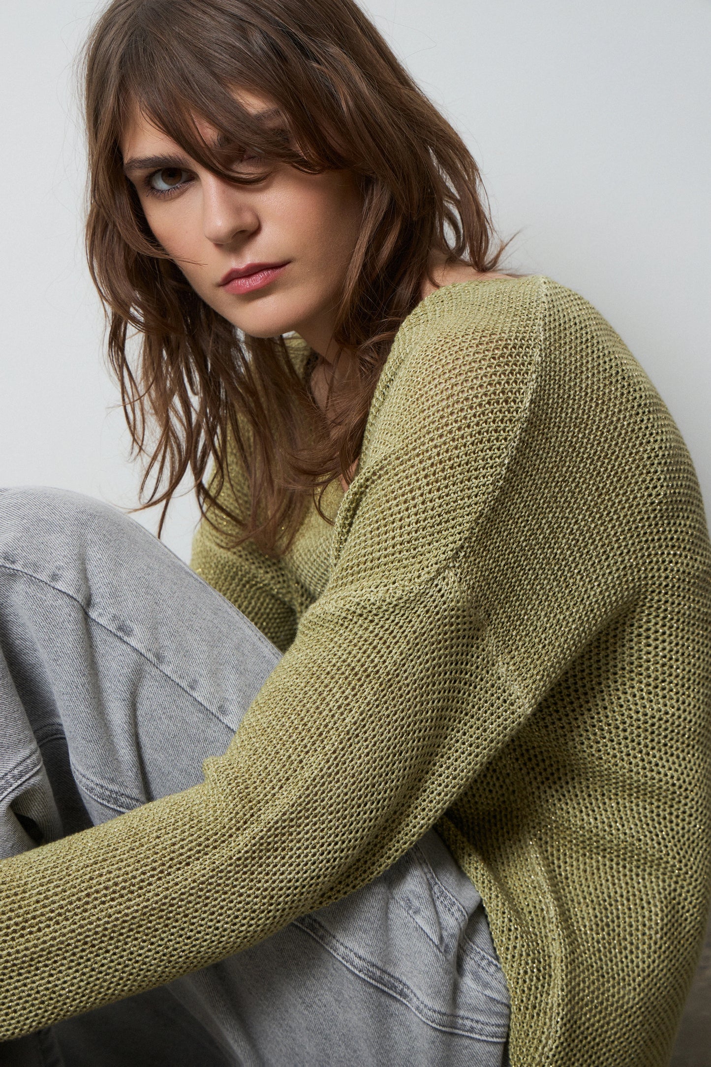 Jersey de punto con brillo sutil de BSB en color caqui