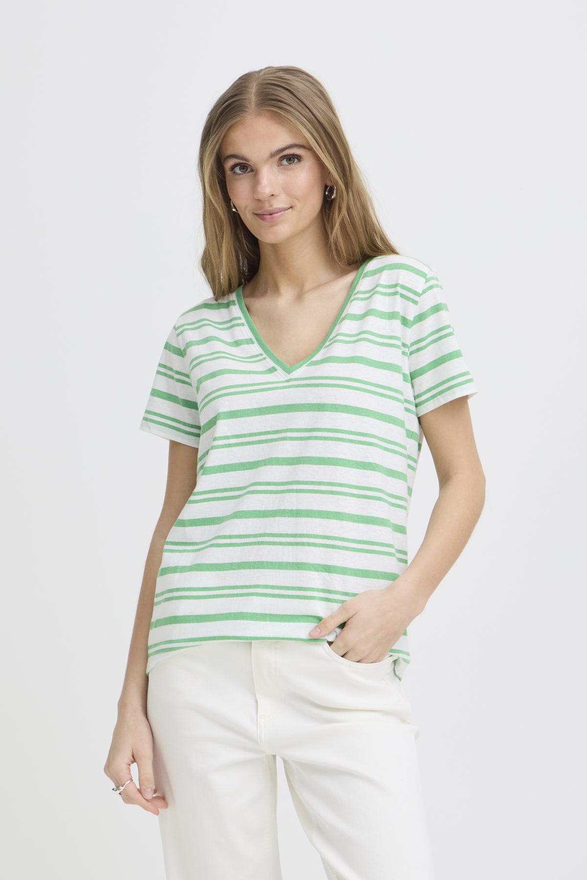 Vista de camiseta ICHI IHYULIETTA para mujer en verde