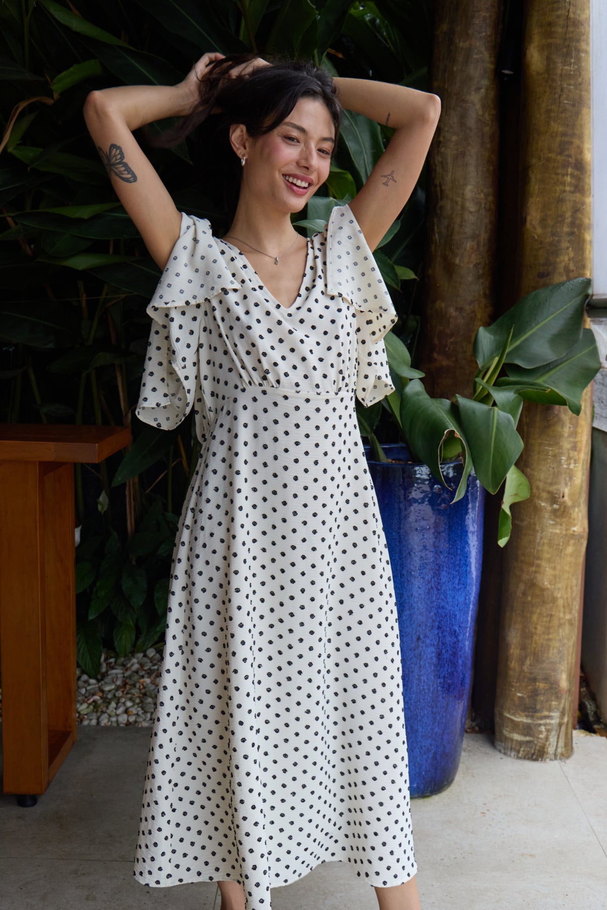 Detalle de vestido geométrico ICHI para mujer