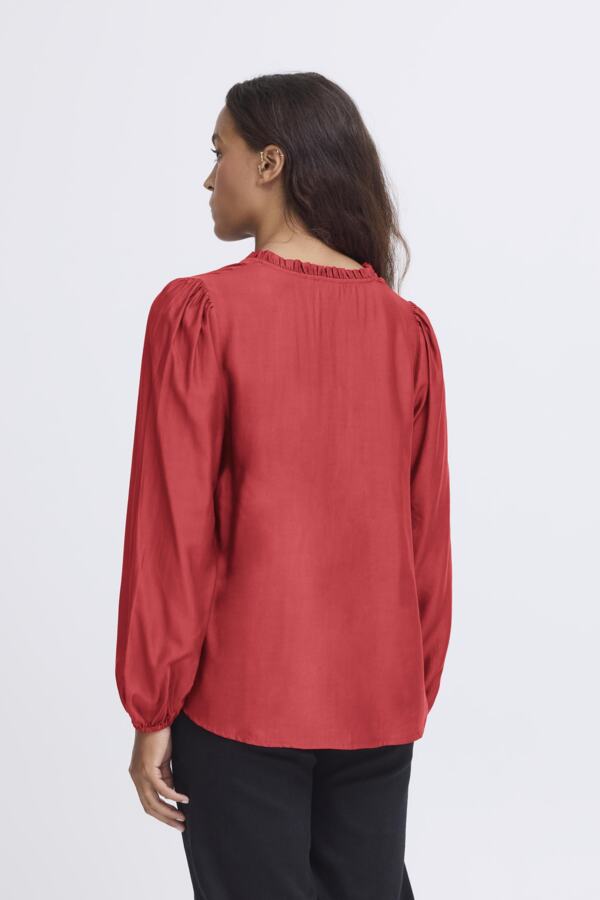 Blusa satinada roja ICHI — vista trasera