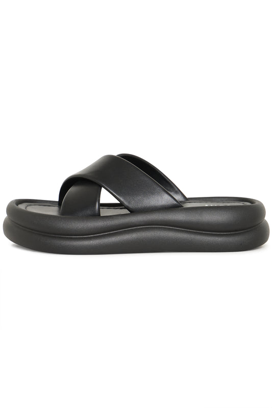 Sandalia negra de verano ICHI IABISA para mujer