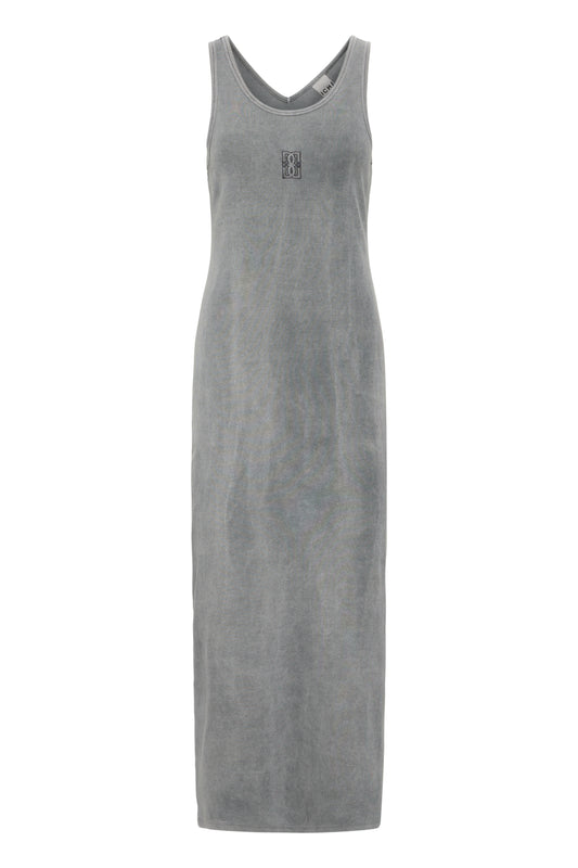 Vista de vestido negro ICHI IHNICALO con bordado