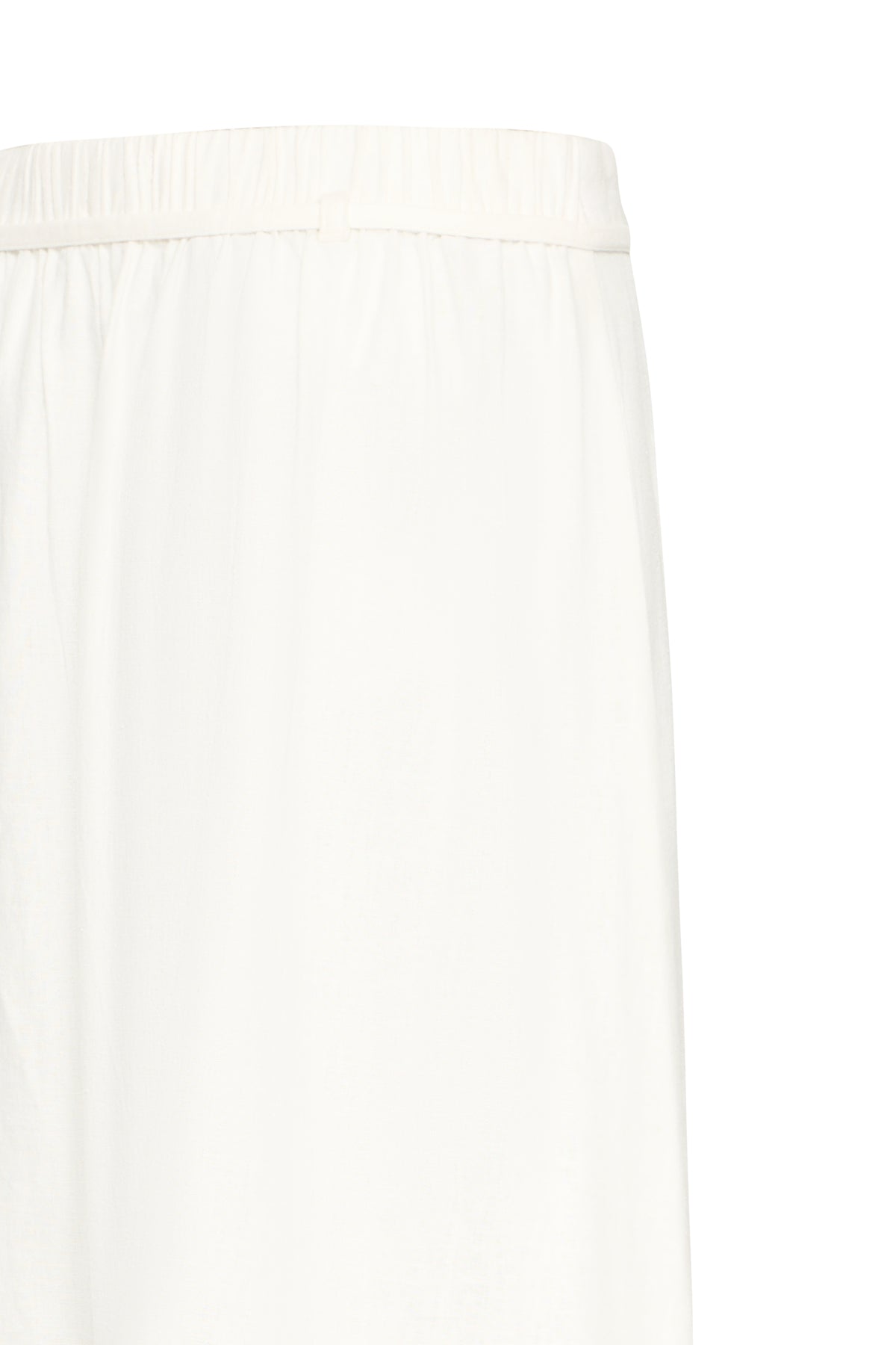 Detalle de falda midi blanca ICHI de lino para mujer