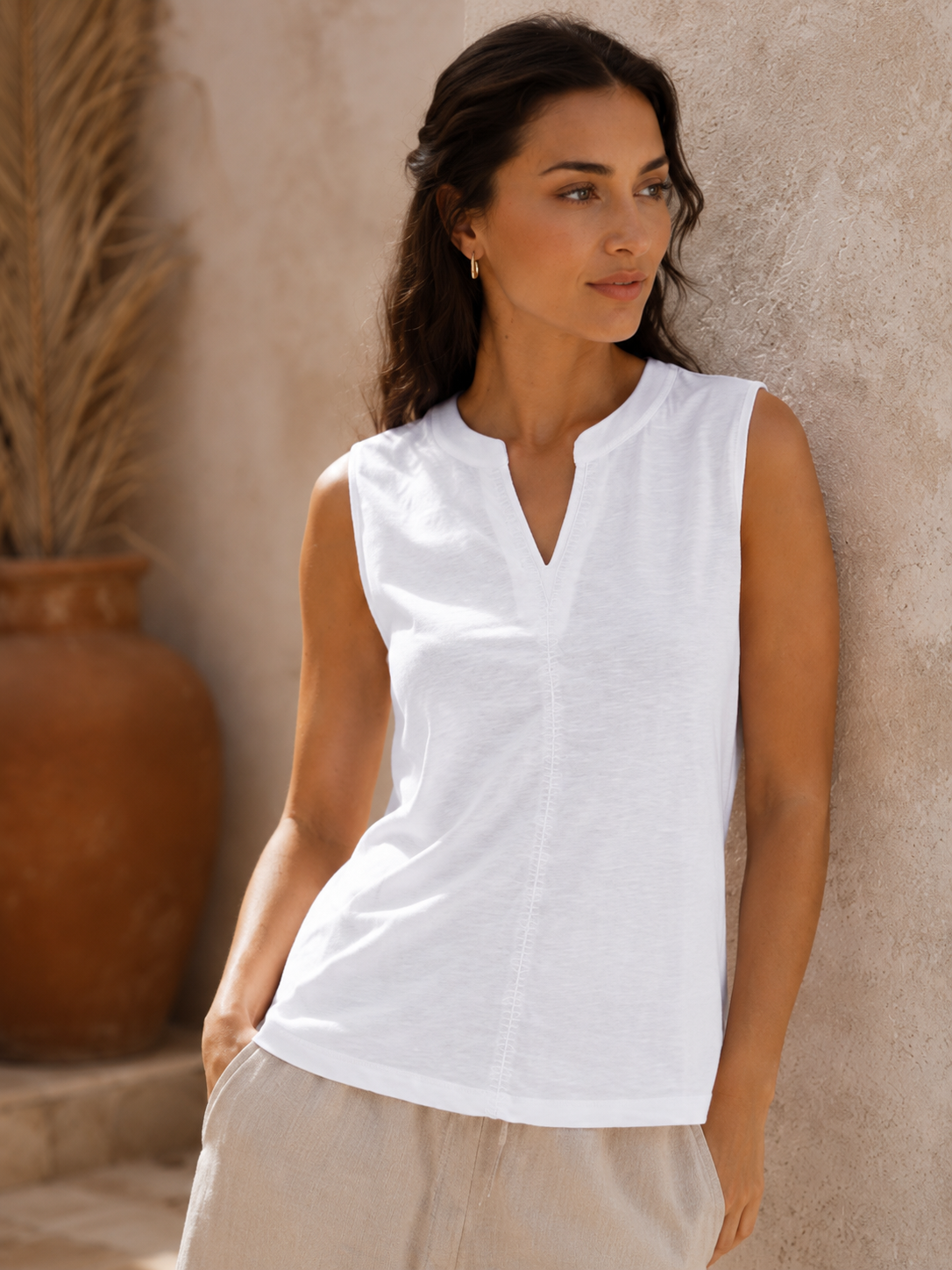 Top calado en blanco roto