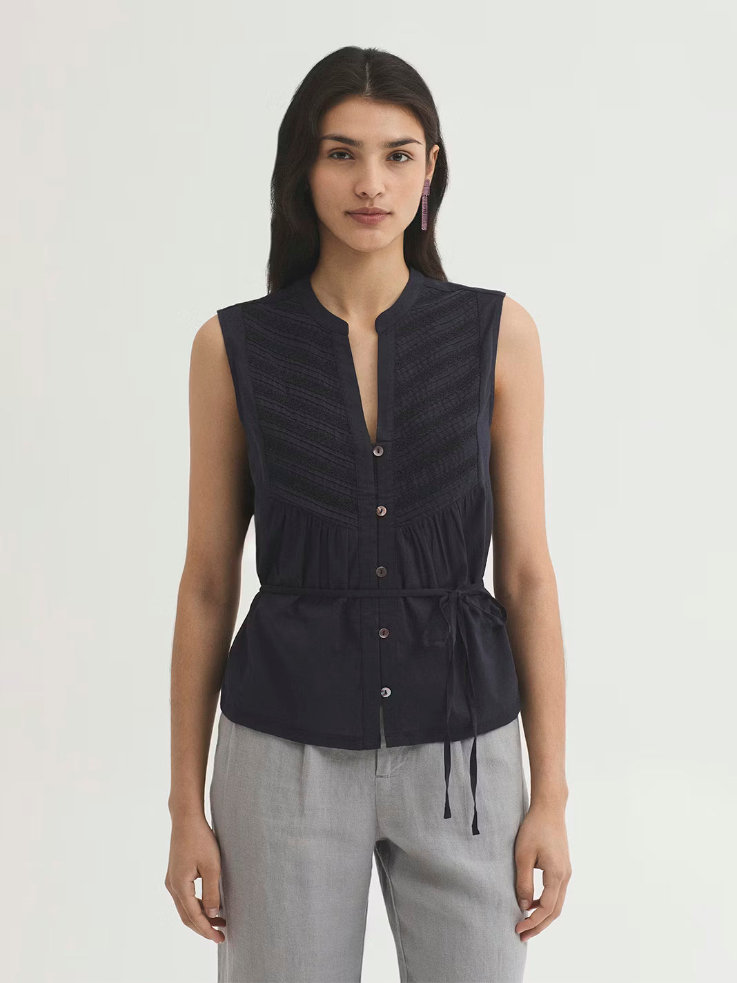 Camisa bimateria con puntilla