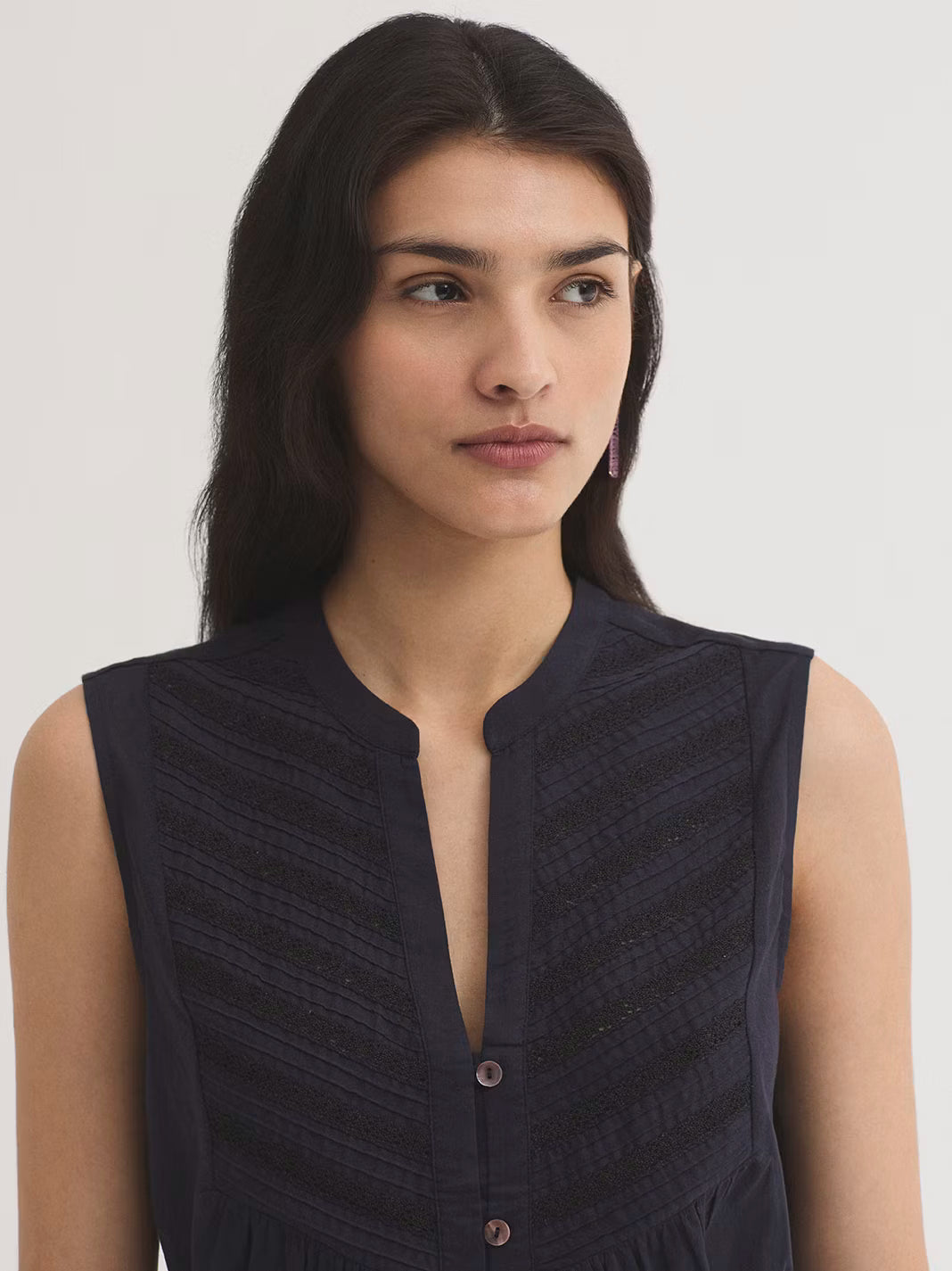 Camisa bimateria con puntilla