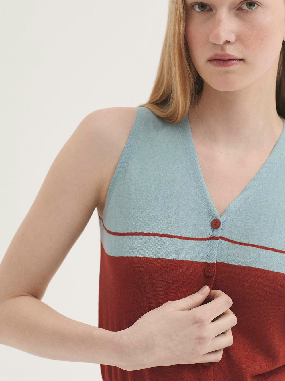 Chaleco de punto Nice Things para mujer con rayas posicionales terracota