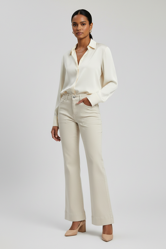 Pantalón recto fluido — Florence Pants de Desires en color almendra