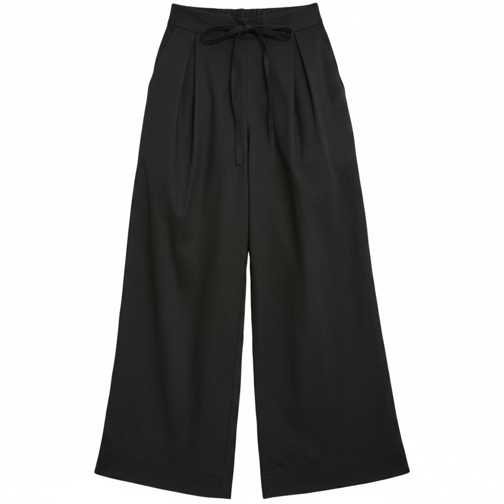 Detalle de pantalón culotte negro Desires para mujer