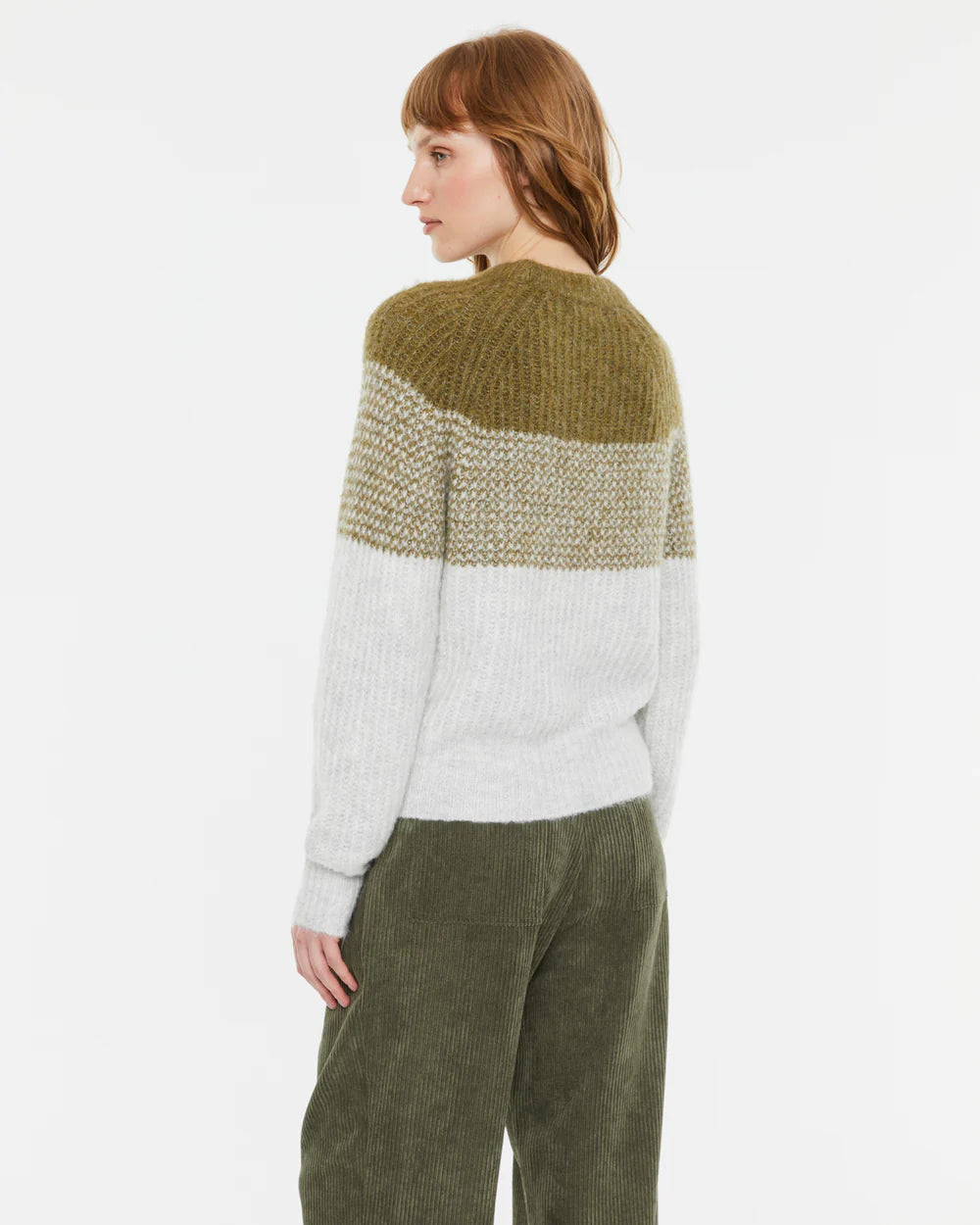 canalé en cuello y puños del jersey bicolor Andam