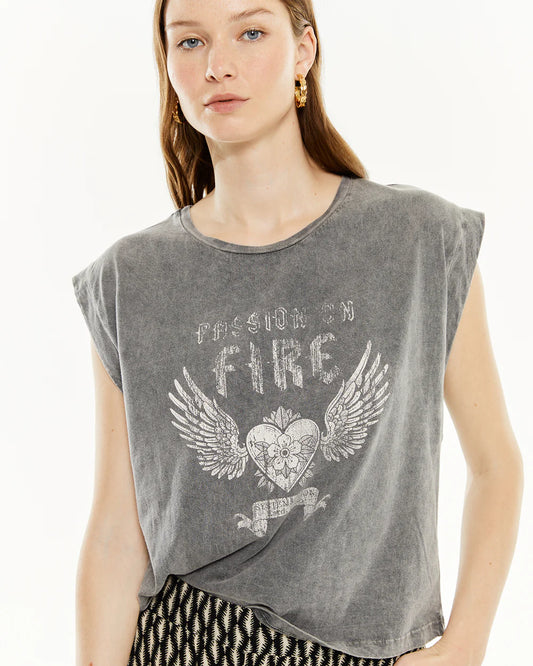 Camiseta sin mangas con estampado corazón