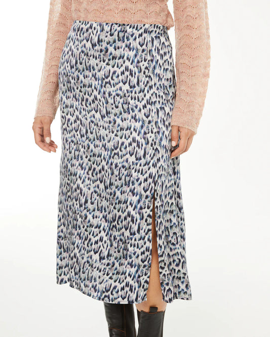 Falda midi animal print con frunce frontal