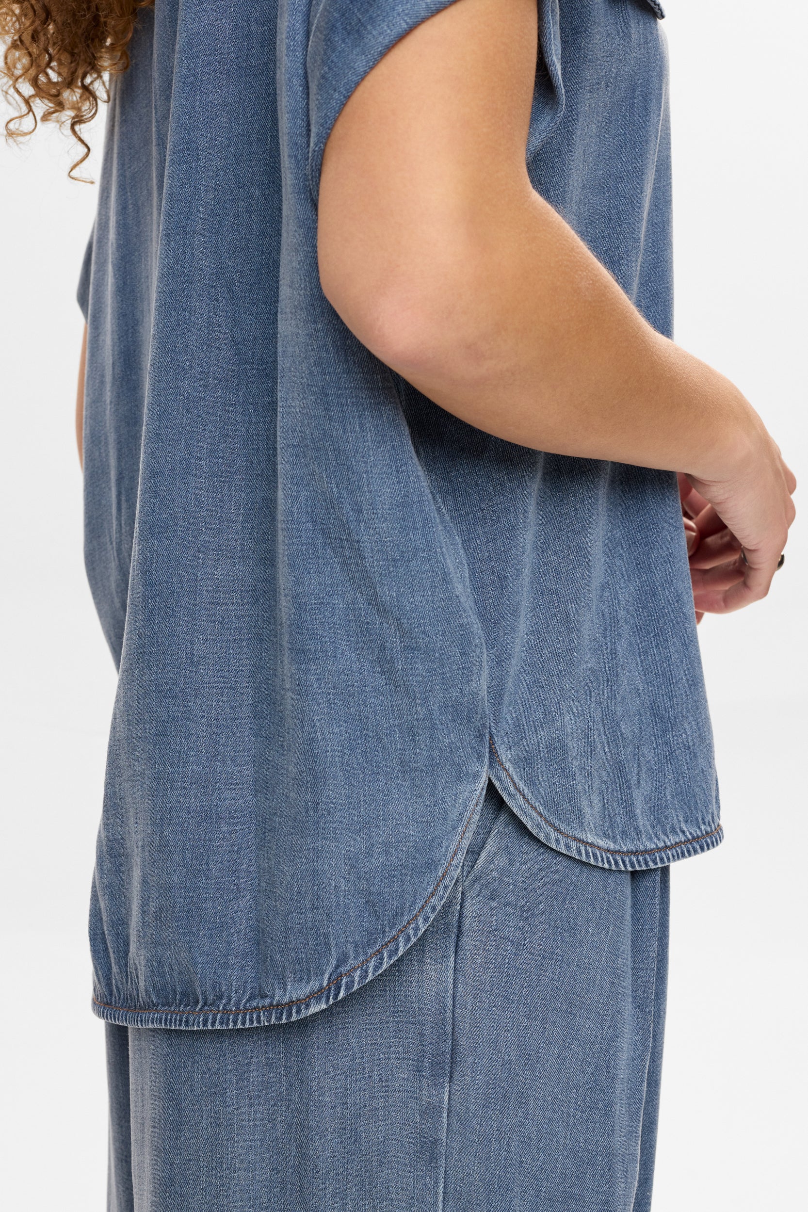 Camisa Nümph Nuelida para mujer sin mangas en denim lavado