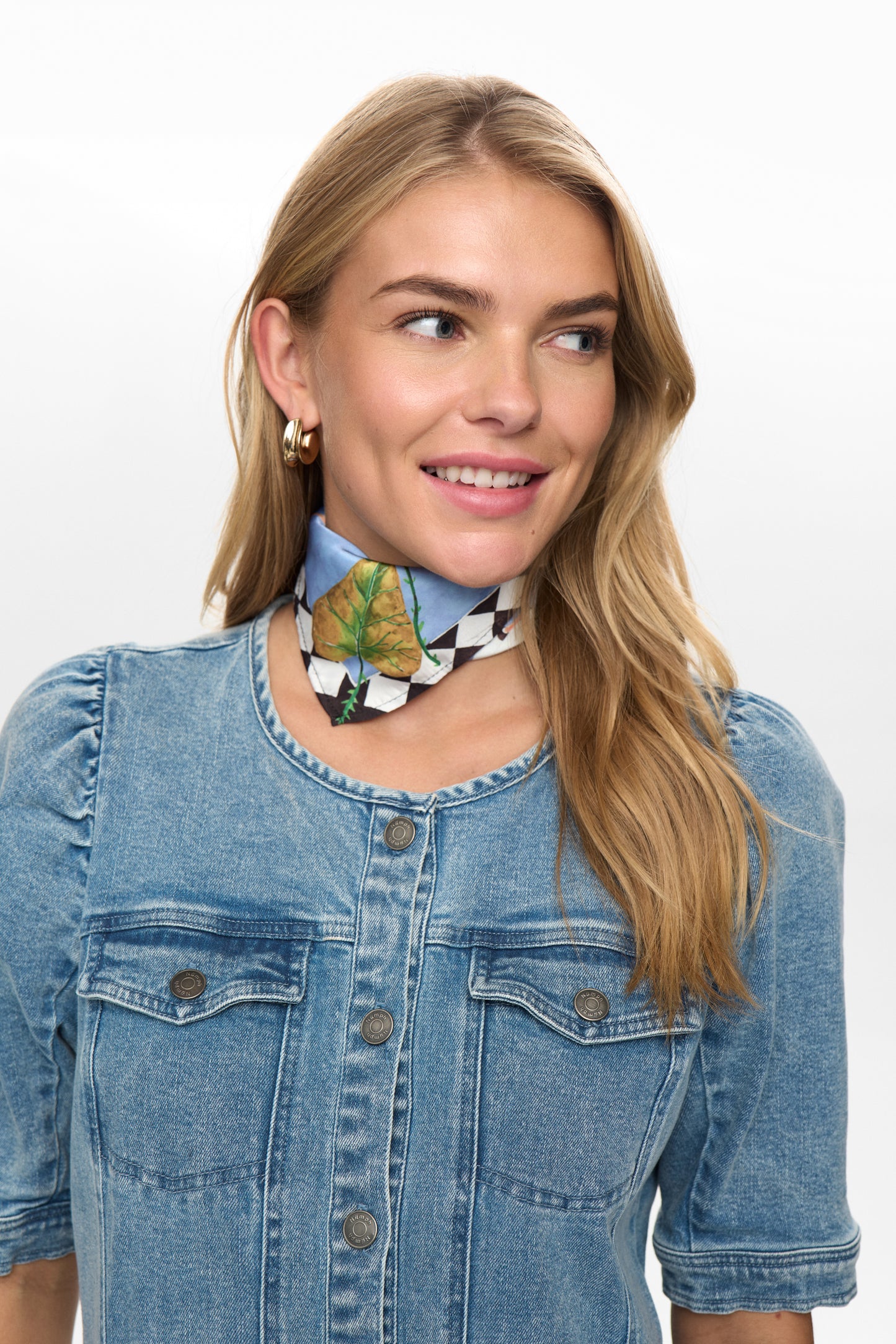 Pañuelo de satén — Numocha Satin Scarf