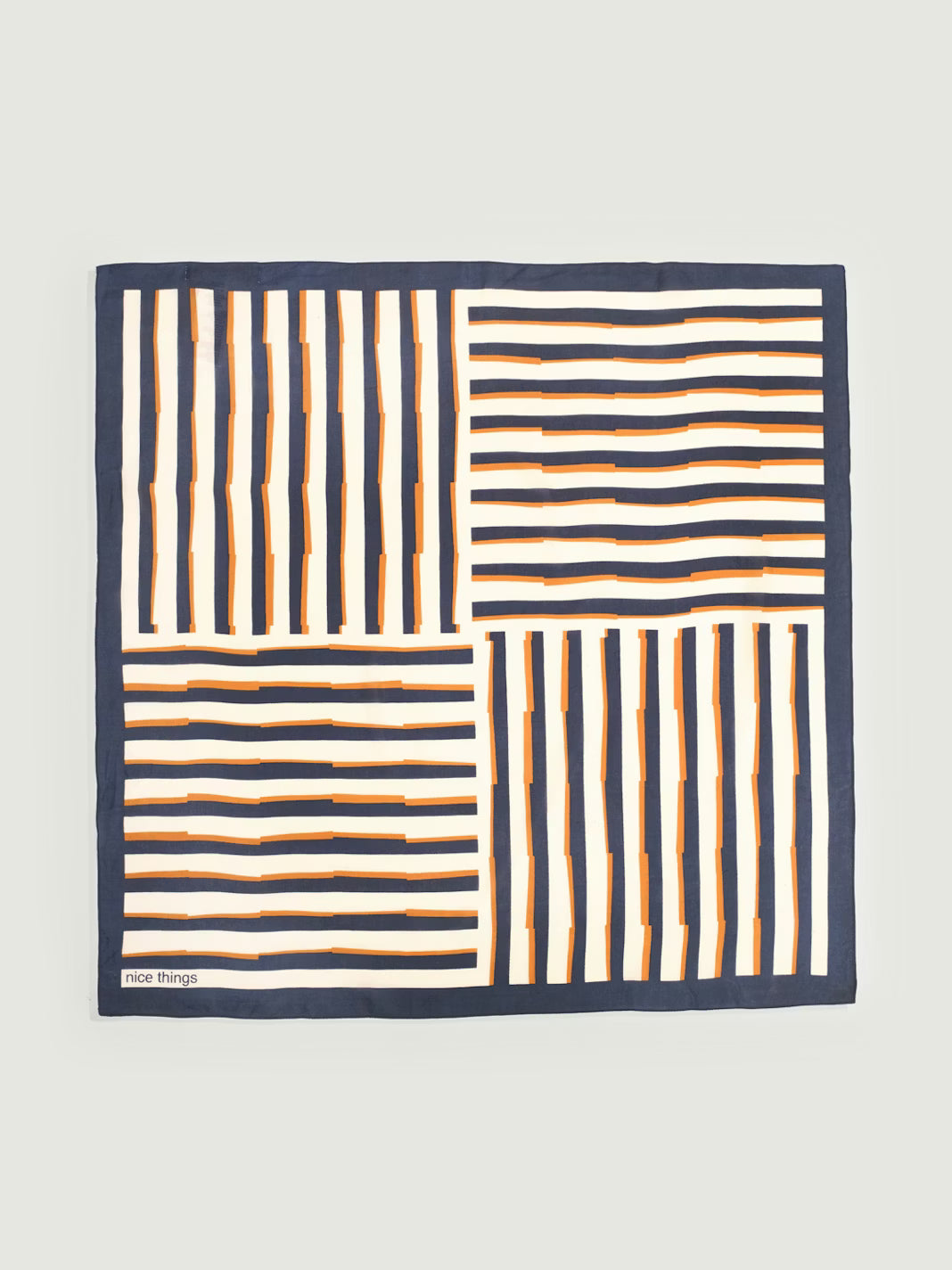 Vista de pañuelo Broken Stripes crudo de Nice Things