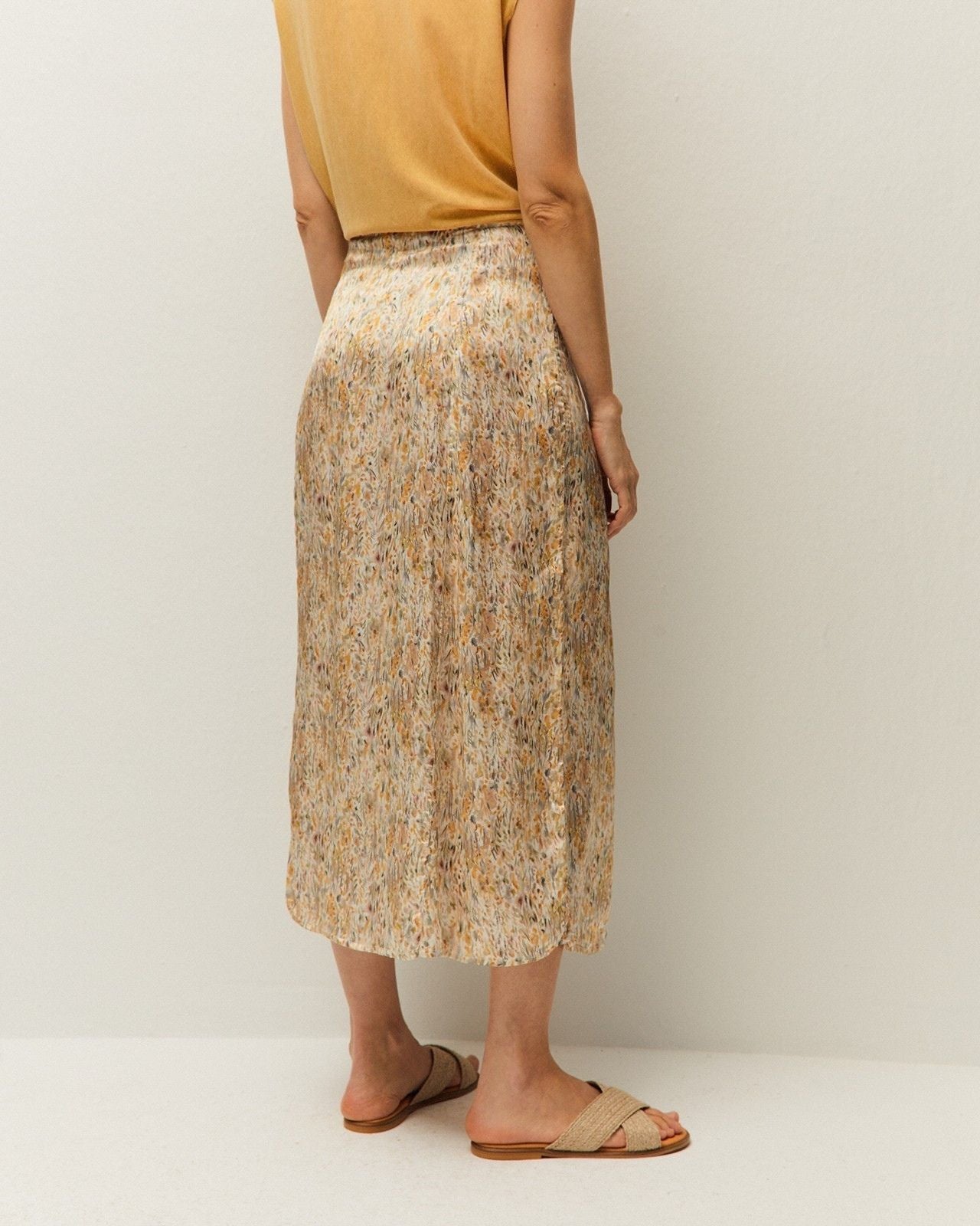 Falda System Action para mujer con estampado en mostaza