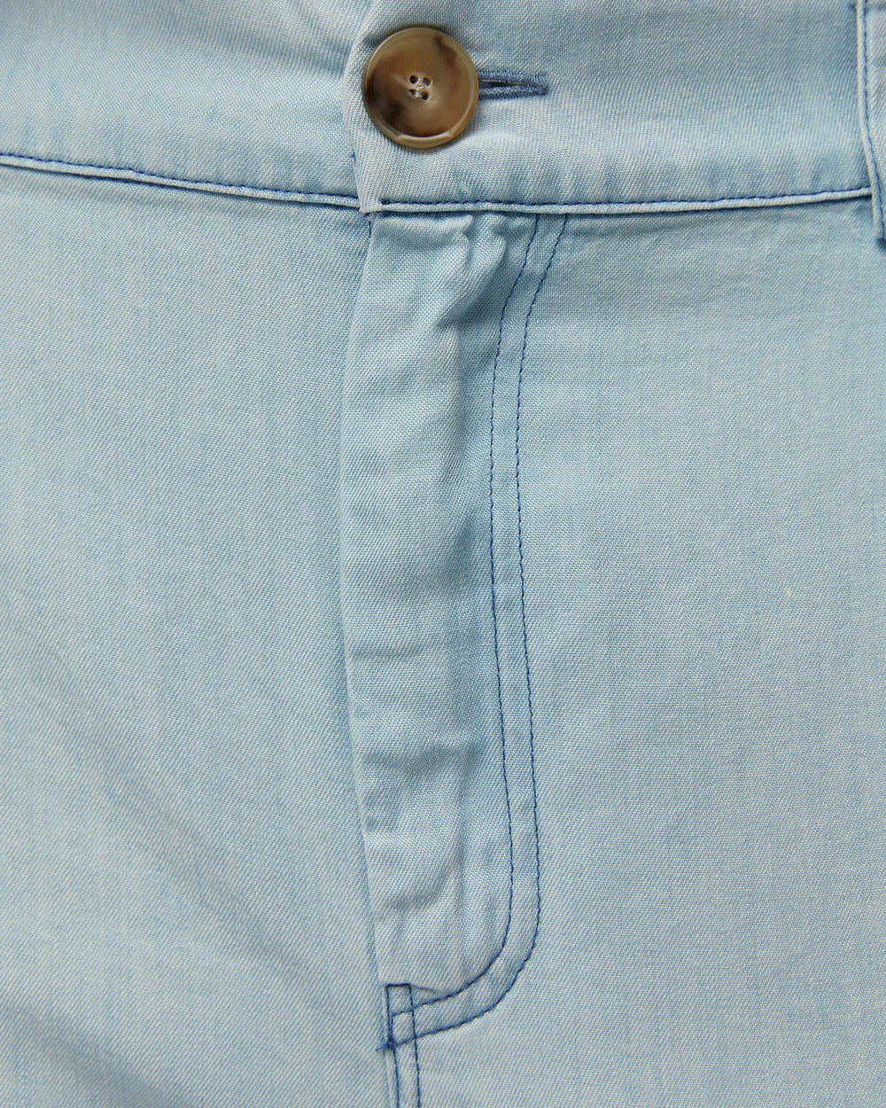 Vista lateral de pantalón fluido efecto denim System Action