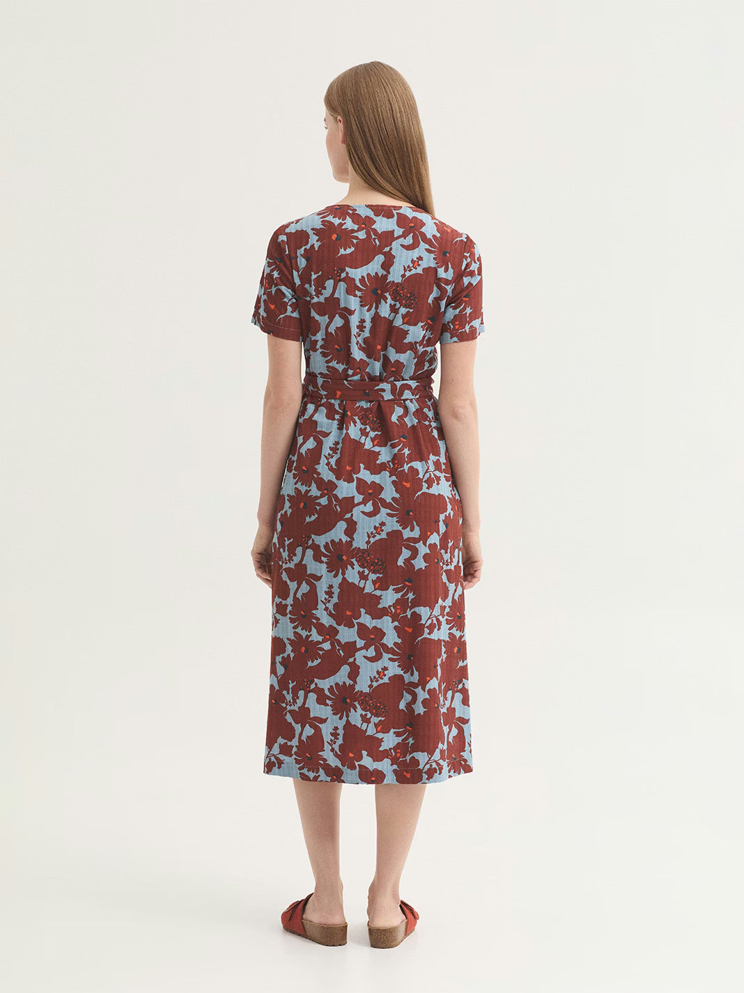 Vestido Penelope Flowers Nice Things con caída fluida