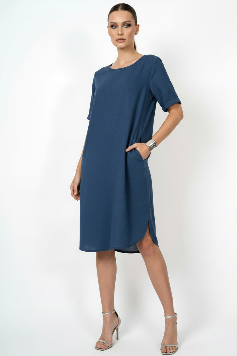 Vista de vestido midi Marinello con abertura lateral
